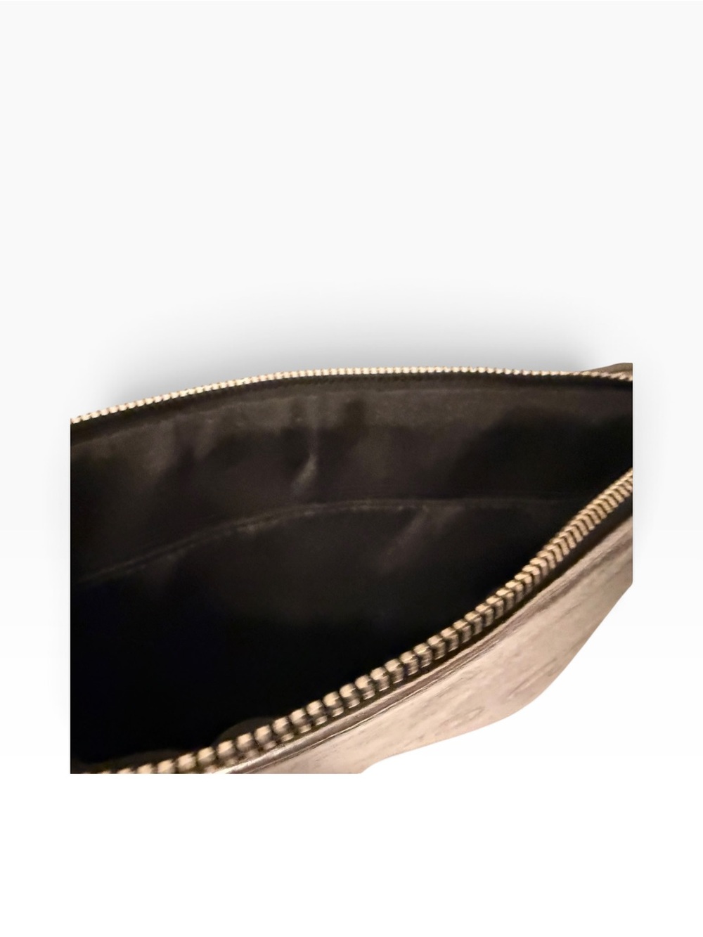 Violet Ray Pewter Metallic I’m Kind of a Big Deal Clutch Wristlet NWT - Picture 9 of 10